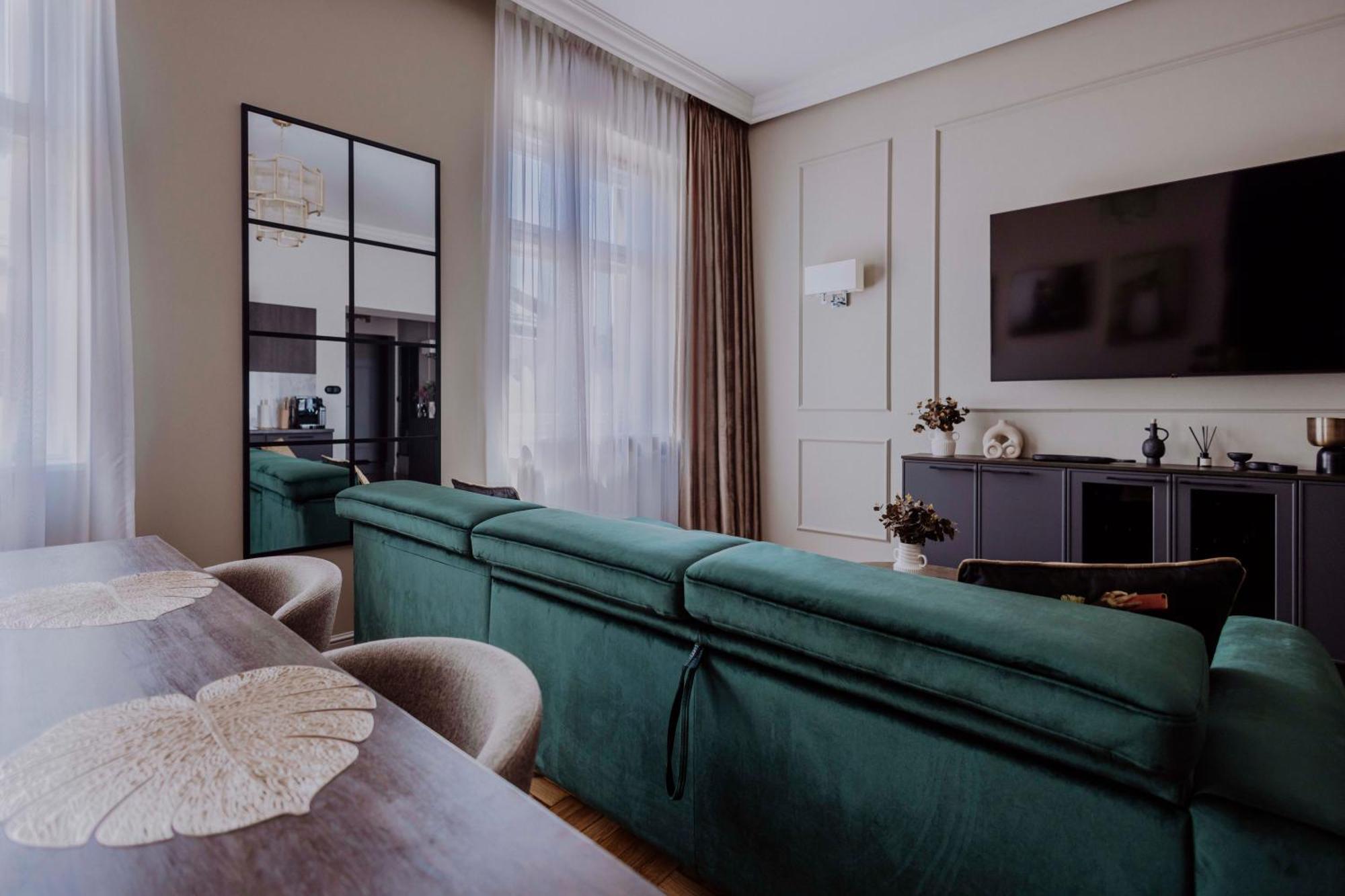 Crown Pearl - Wonderful Apartment, 110Scm, 4 Rooms Krakov Exteriér fotografie