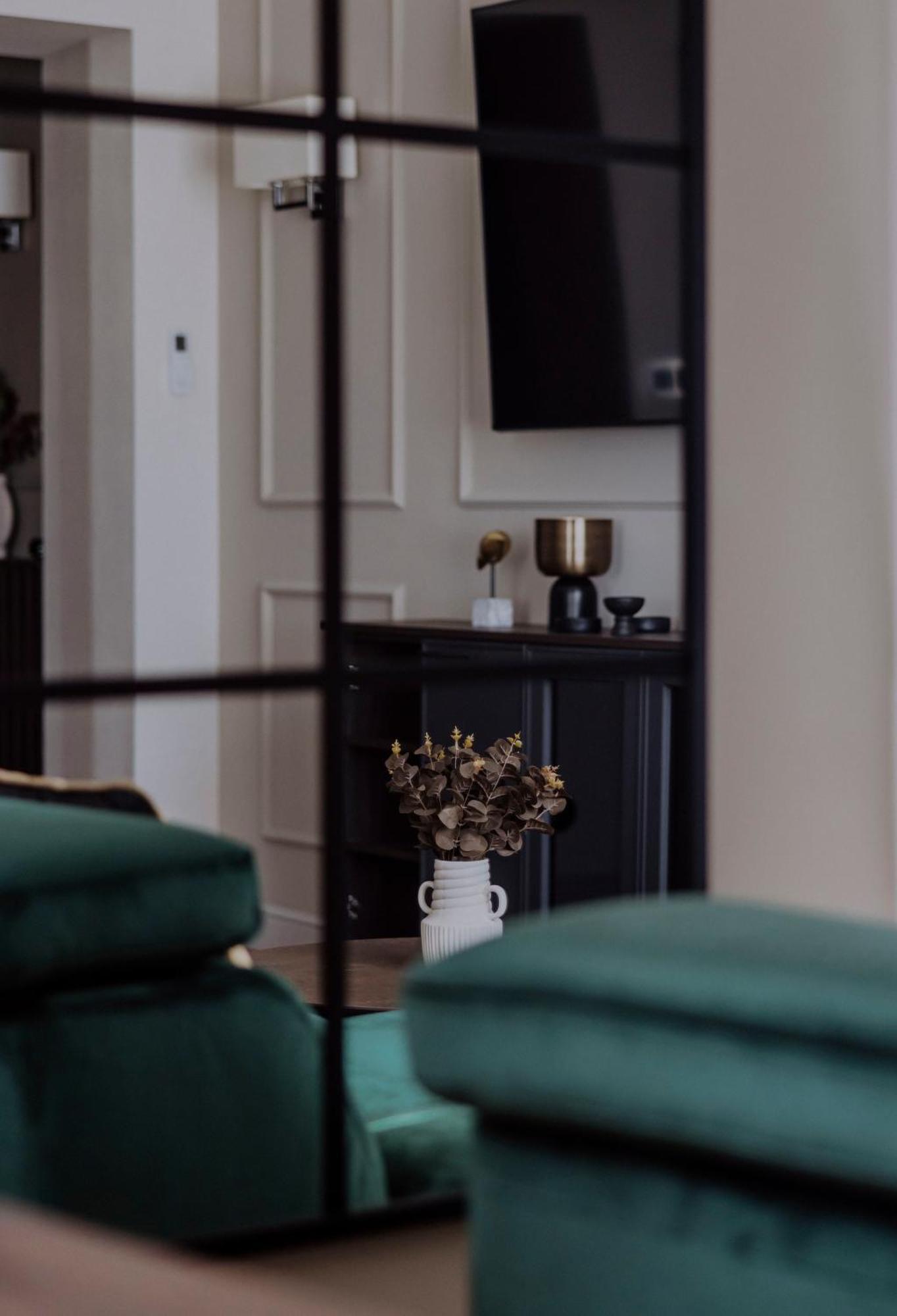 Crown Pearl - Wonderful Apartment, 110Scm, 4 Rooms Krakov Exteriér fotografie
