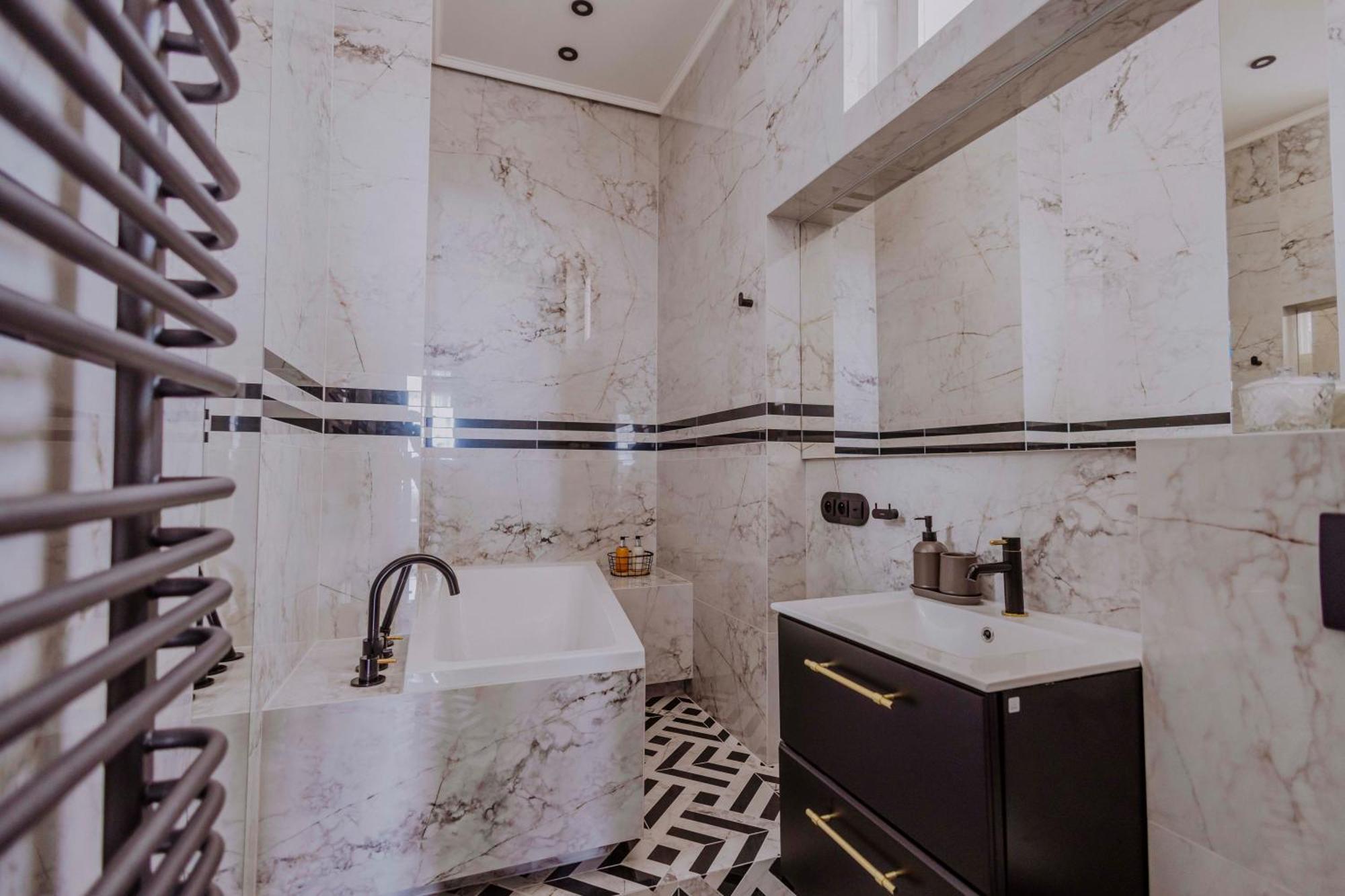 Crown Pearl - Wonderful Apartment, 110Scm, 4 Rooms Krakov Exteriér fotografie